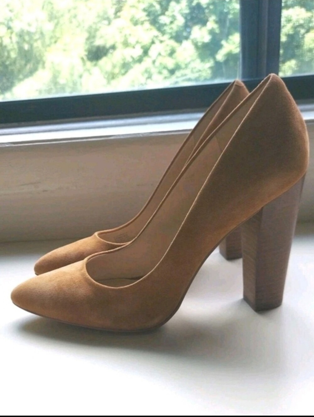 BCBGeneration Suede Camel Tan Pointed Toe Block Heel Pumps Size 10 - Picture 3 of 16
